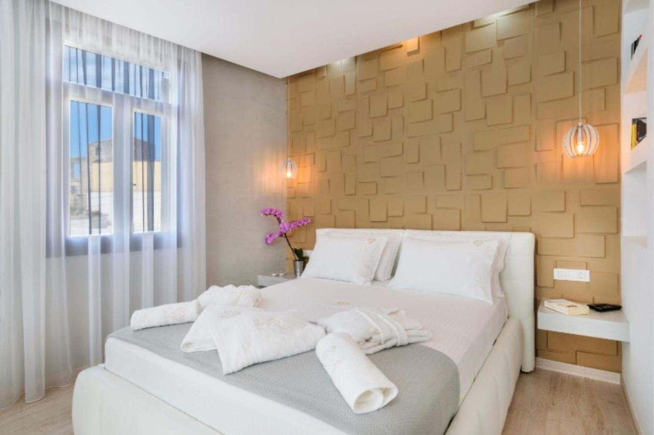 חאניה Diamond Luxury Suites מראה חיצוני תמונה